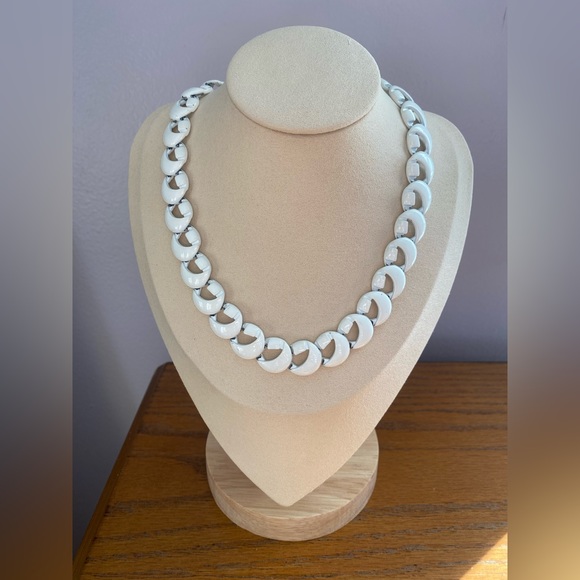 Vintage Monet White Choker Chain Necklace - Picture 2 of 7